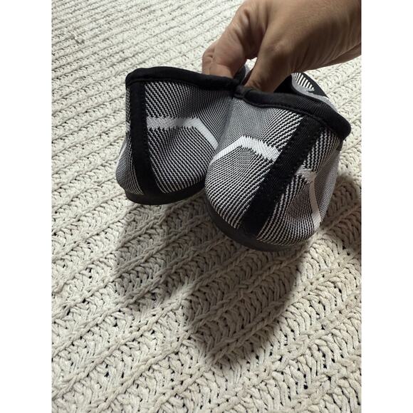 Skechers Aztec Pointed Toe Ballet Flats 48487 Womens 11 Black White Memory Foam - Picture 8 of 8